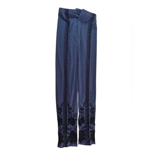 Johnny Was Magdalene Blue Embroidered Legging - Picture 6 of 12